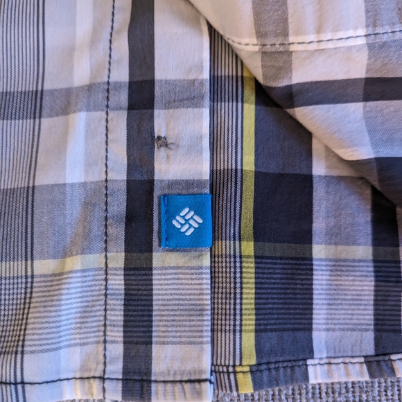 COLUMBIA short sleeve button down plaid omni-wick men's medium - Picture 4 of 4